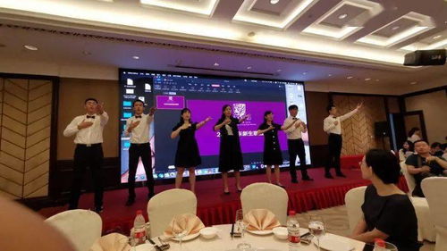 山东新生家长联谊会 保持热爱 奔赴 深 海